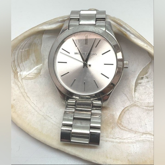 Michael Kors MK Designer Slim Runway Silver Stainless Steel Watch - Picture 2 of 4